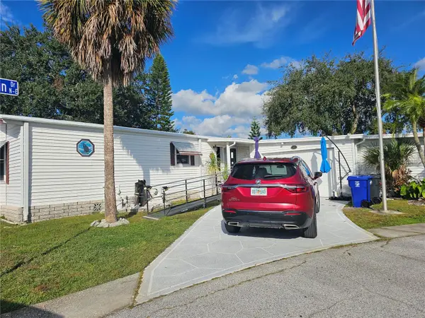 101 Dolphin Drive N, OLDSMAR, FL 34677
