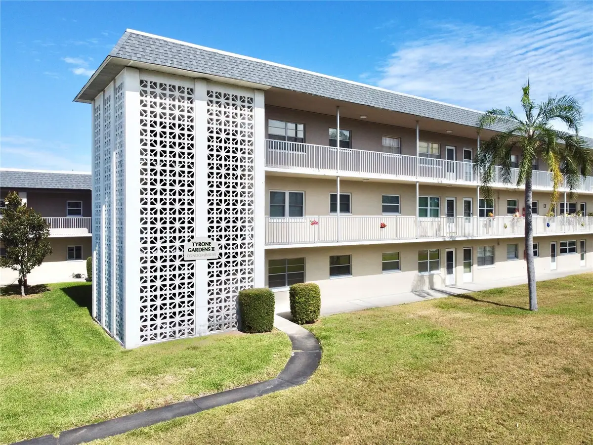 5725 12th Avenue N #201D, Saint Petersburg, FL 33710 - Image #1