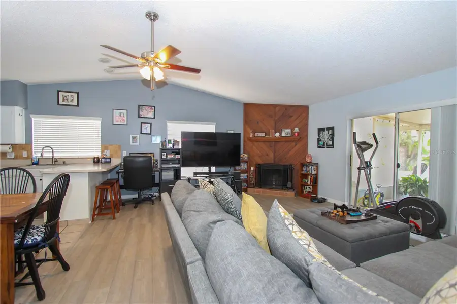 925 Mcintosh Circle, Brandon, FL 33510 - Image #3