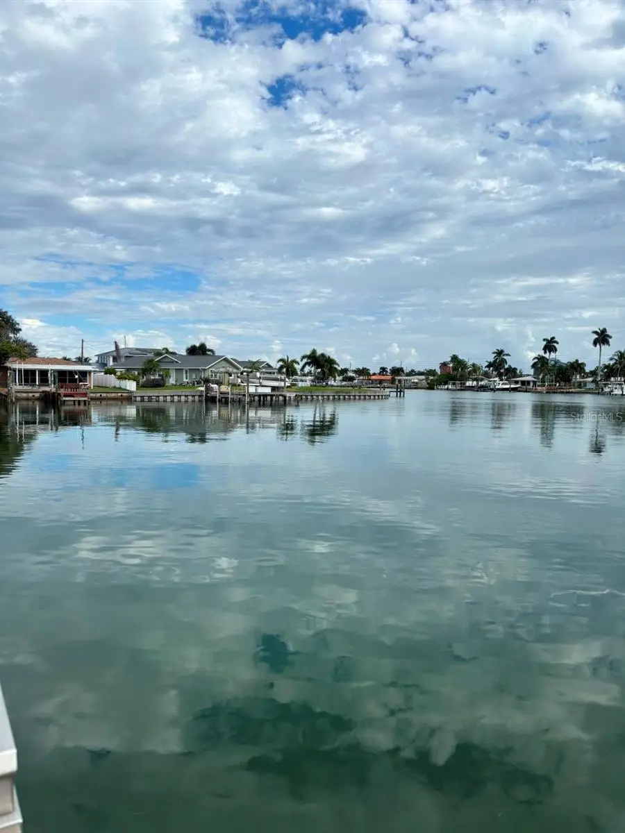 11655 3rd Street E #5, Treasure Island, FL 33706 - Image #1