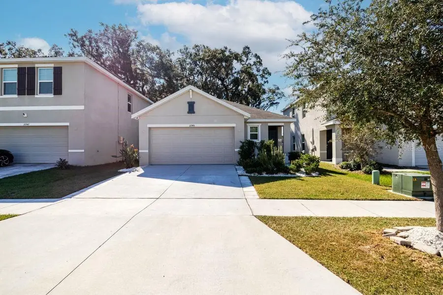 10945 Trailing Vine Drive, Tampa, FL 33610 - Image #2