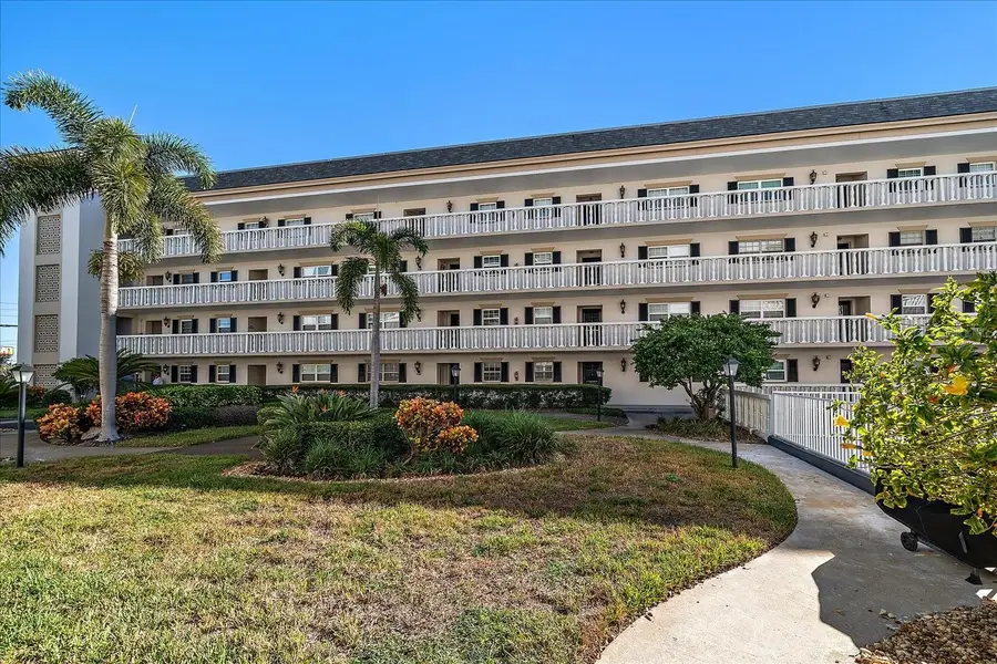 131 Bluff View Drive #104, Belleair Bluffs, FL 33770 - Image #3