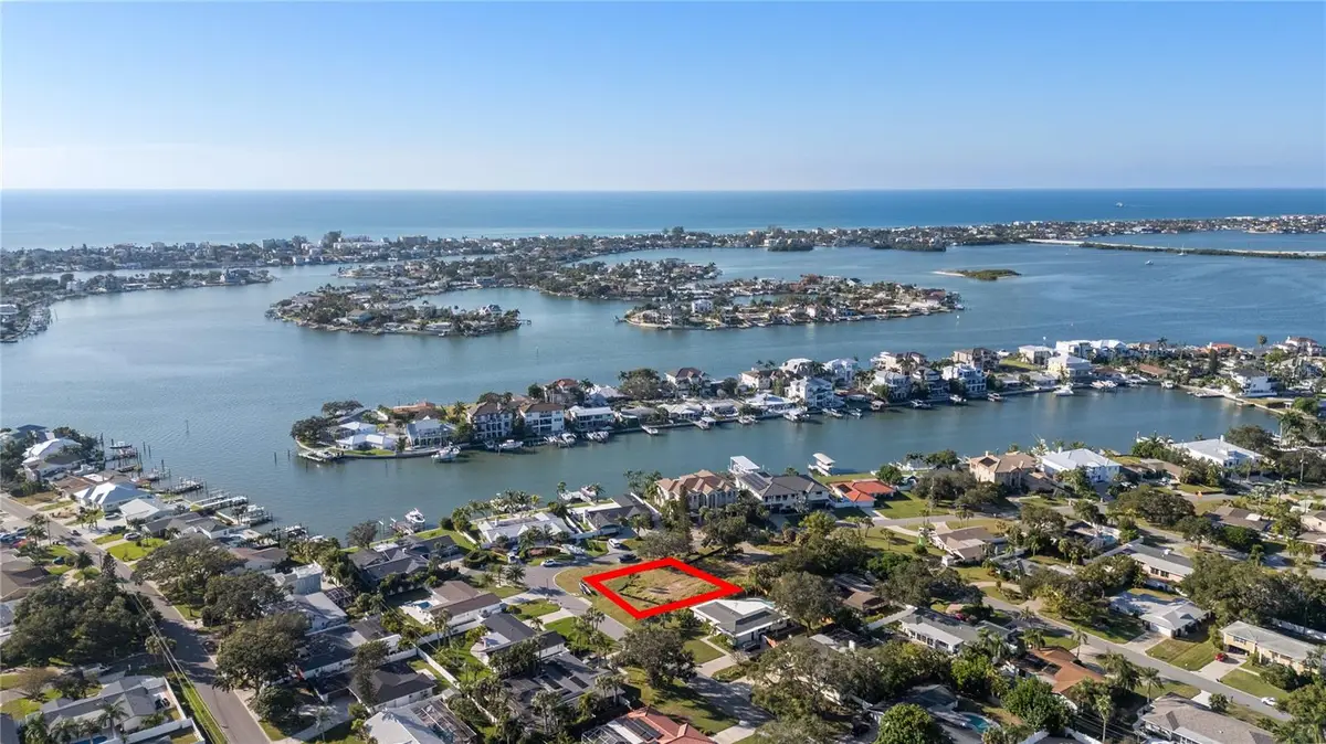 417 Harbor View Lane, Largo, FL 33770 - Image #1