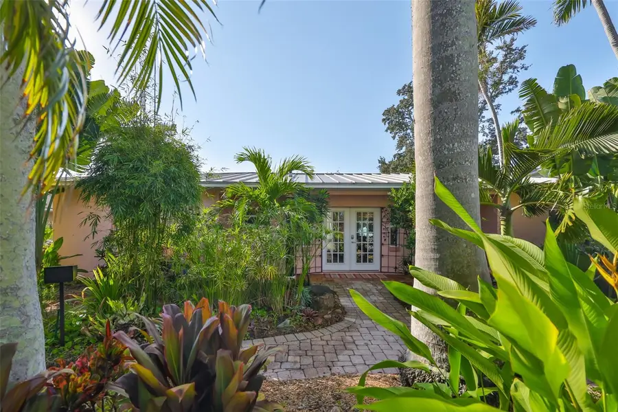 2158 Blossom Way S, Saint Petersburg, FL 33712 - Image #2