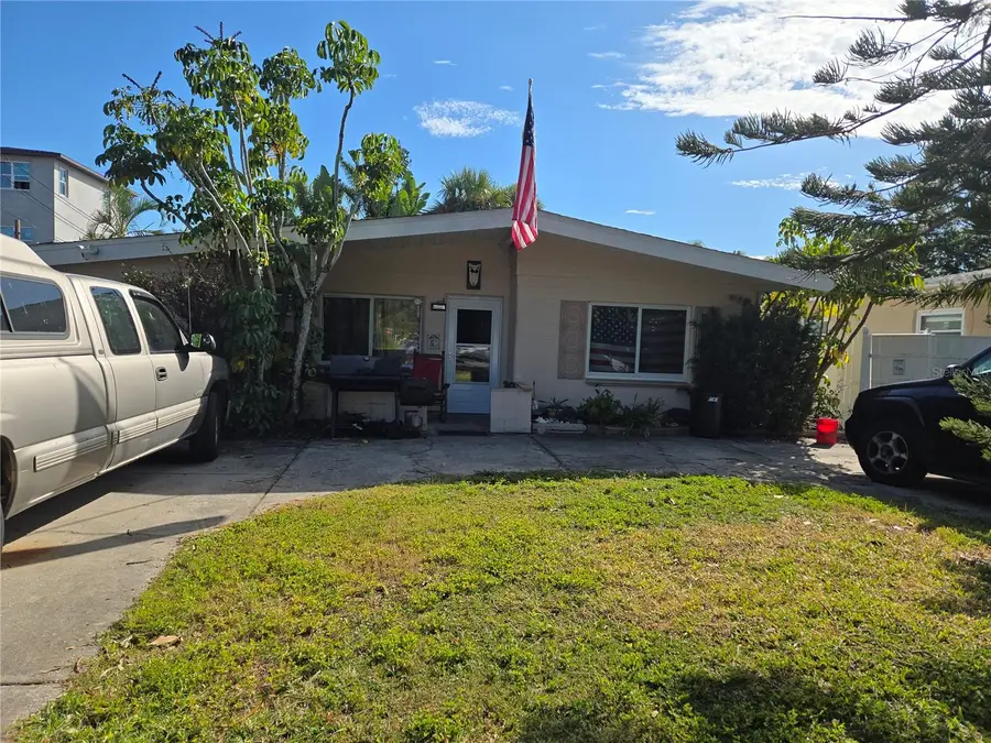 6690 10th Avenue Terrace S, Saint Petersburg, FL 33707 - Image #2