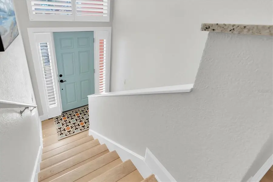 18 Jefferson Court S, Saint Petersburg, FL 33711 - Image #2