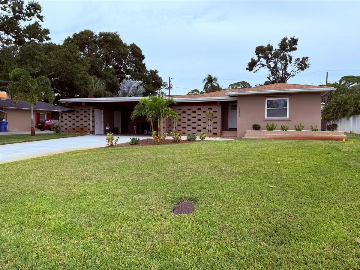 6221 6th Avenue N, Saint Petersburg, FL 33710 - Image #1