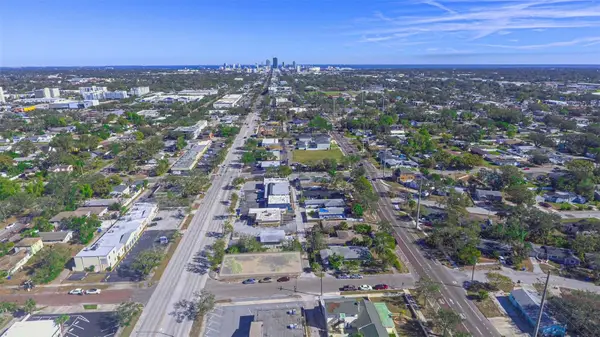 Central Avenue, ST PETERSBURG, FL 33711