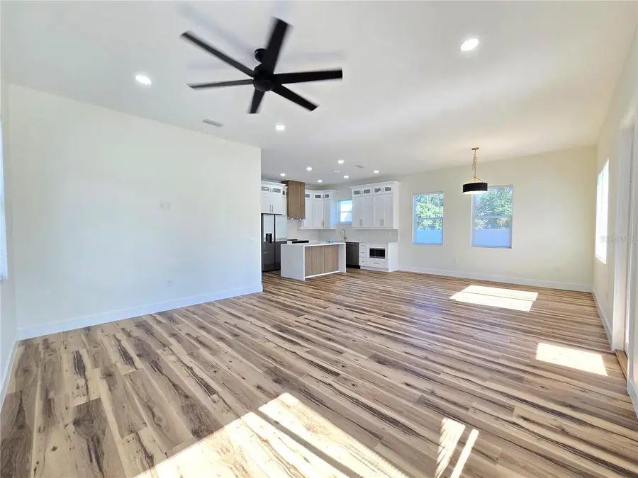 701 42nd Avenue S, Saint Petersburg, FL 33705 - Image #3