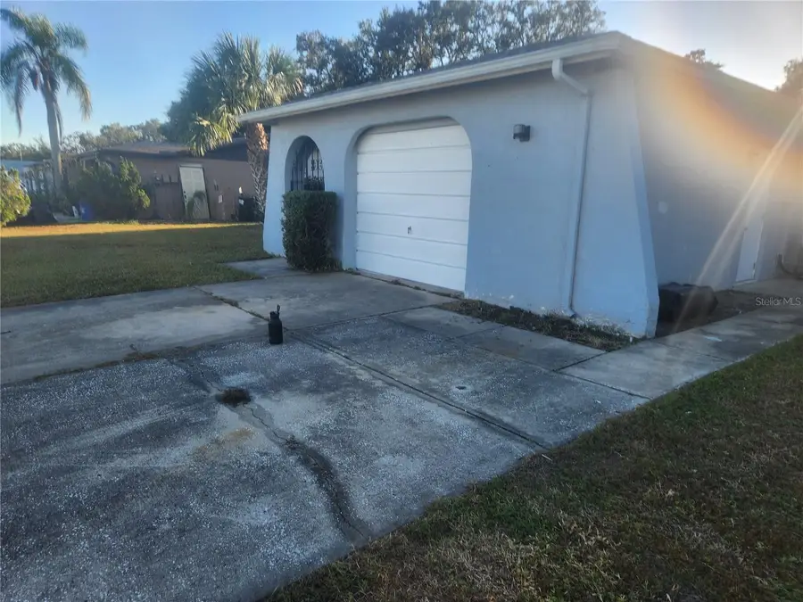 2023 Tumbleweed Drive, Holiday, FL 34690 - Image #2