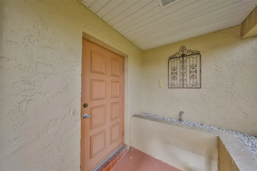 431 Gloucester Boulevard, Sun City Center, FL 33573 - Image #3