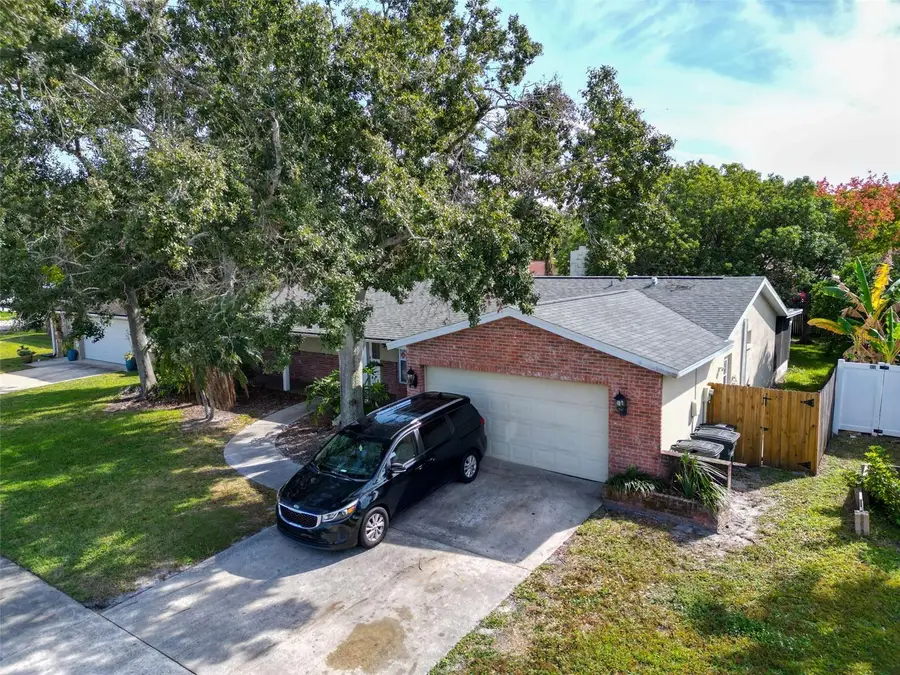 59 Harbor Woods Circle, Safety Harbor, FL 34695 - Image #2