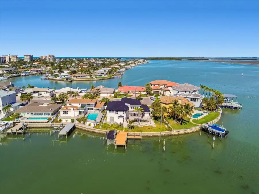 461 Palm Island Ne, Clearwater Beach, FL 33767 - Image #2
