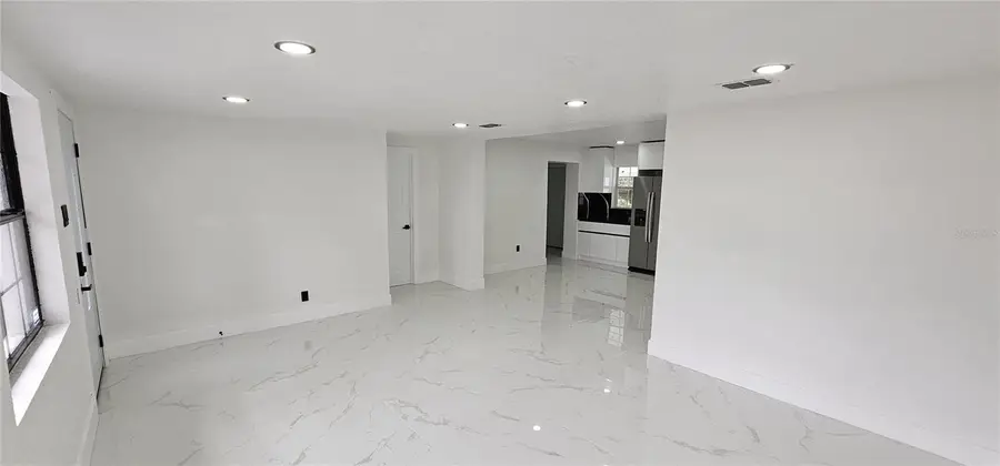 1506 E Poinsettia Avenue, Tampa, FL 33612 - Image #3