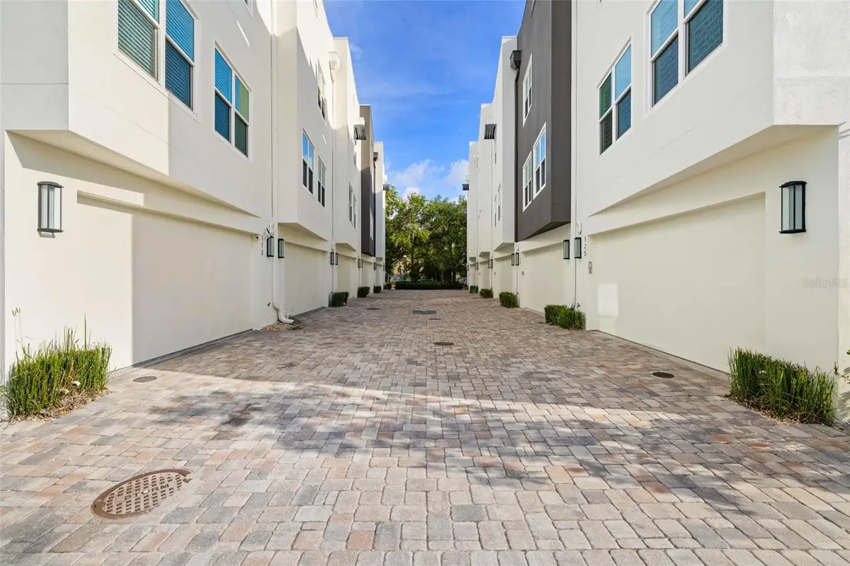 123 5th Avenue N, Saint Petersburg, FL 33701 - Image #1