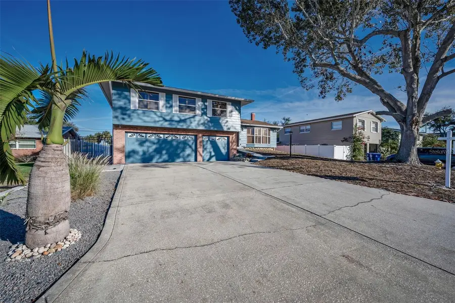 8273 131st Way N, Seminole, FL 33776 - Image #2