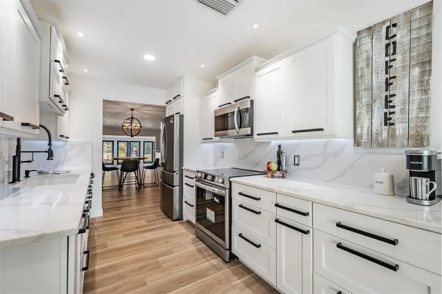 127 Boca Ciega Point Boulevard N, Saint Petersburg, FL 33708 - Image #3