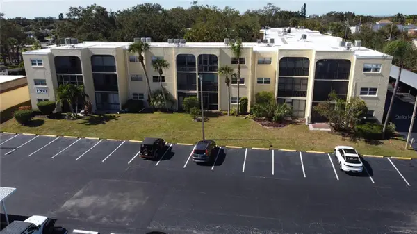 11485 Oakhurst Road #1200-111, LARGO, FL 33774