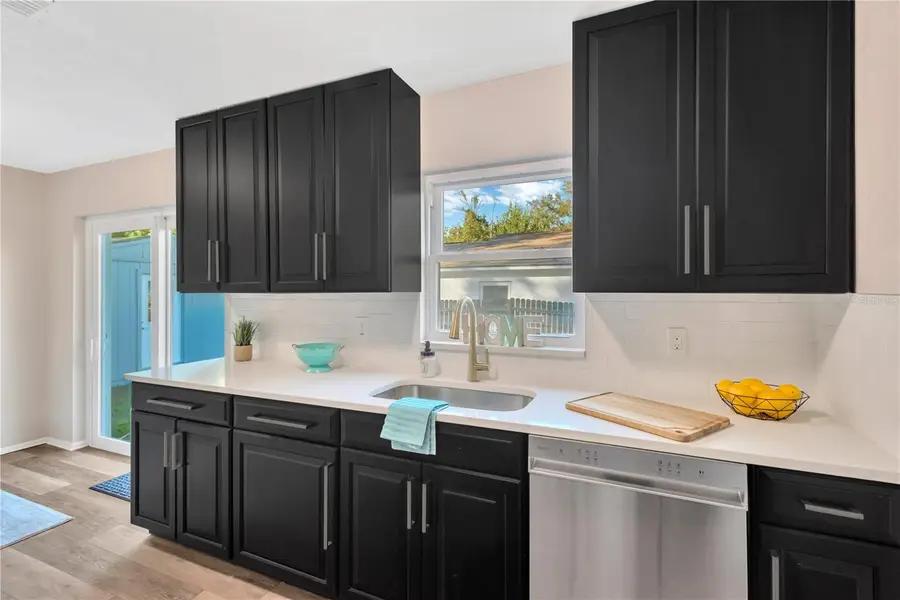 6800 Lyman Avenue, Tampa, FL 33610 - Image #2