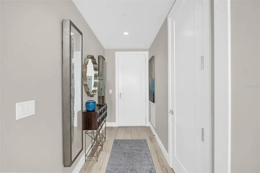 100 1st Avenue N #2106, Saint Petersburg, FL 33701 - Image #2