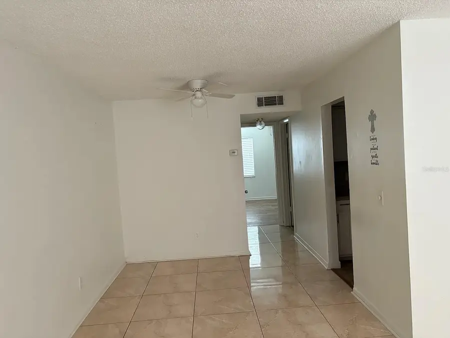 9109 W Hillsborough Avenue #J207, Tampa, FL 33615 - Image #3