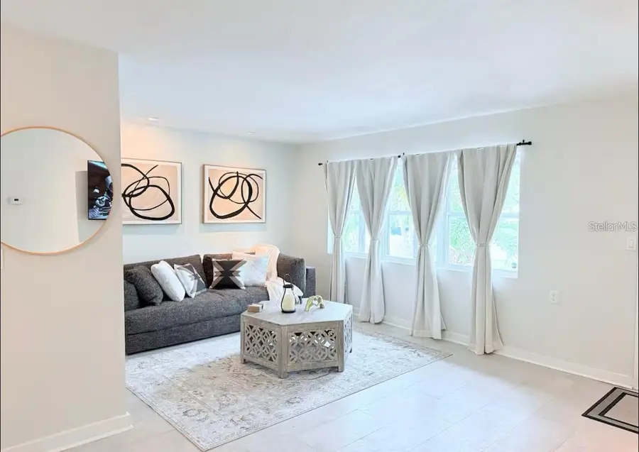 1558 Delaware Avenue Ne, Saint Petersburg, FL 33703 - Image #2