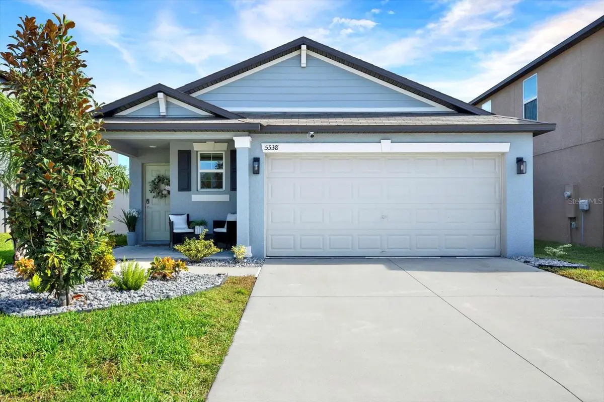 5538 Blue Azure Drive, Wimauma, FL 33598 - Image #1