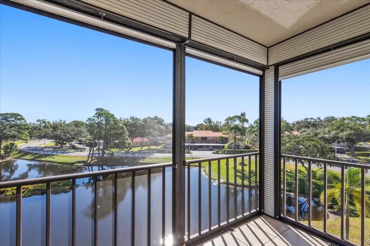 8199 Terrace Garden Drive N #402, Saint Petersburg, FL 33709 - Image #1