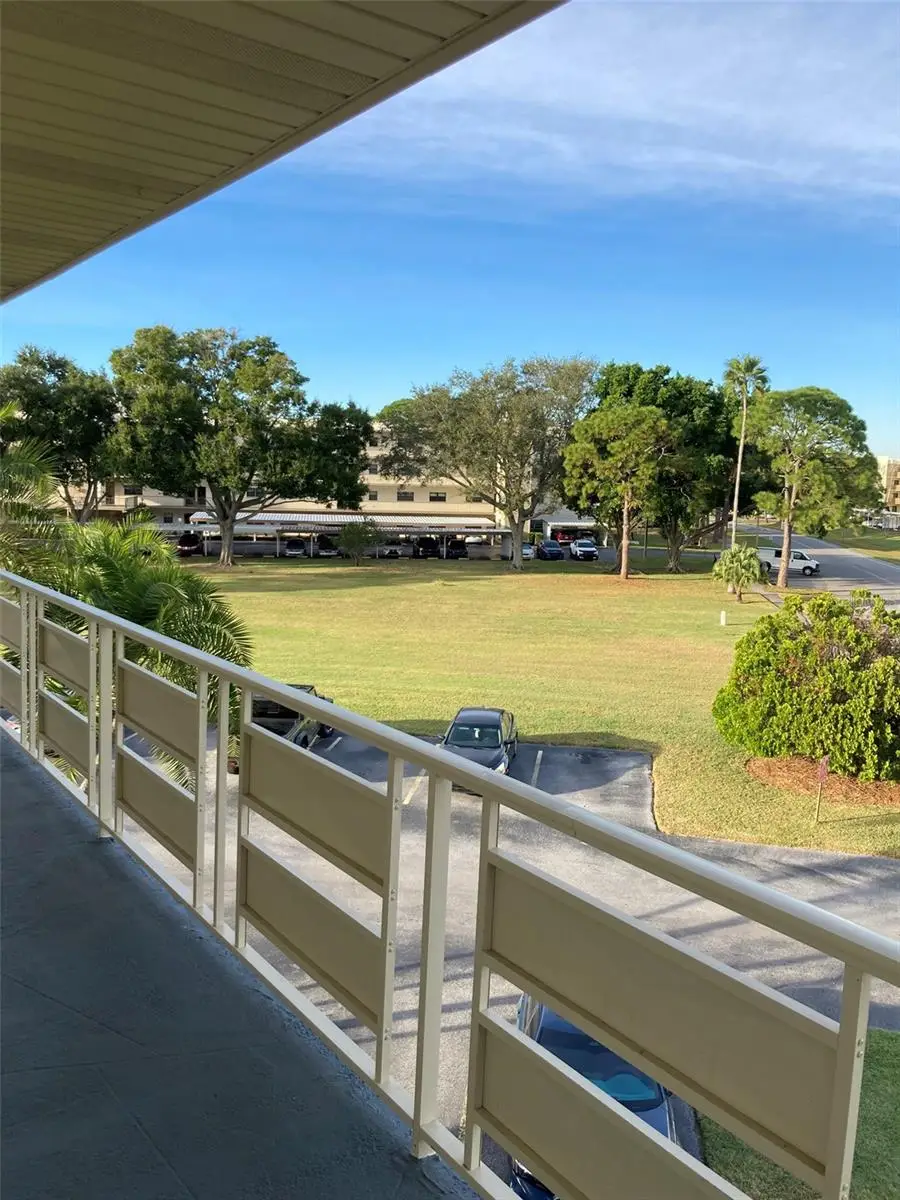 5750 80th Street N #B308, Saint Petersburg, FL 33709 - Image #2