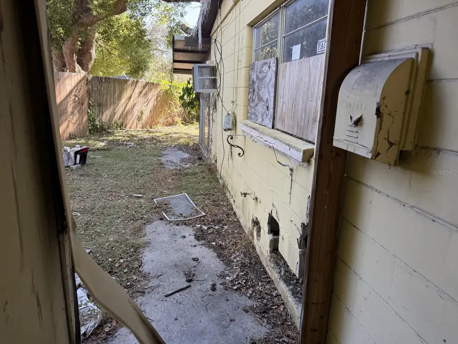 2116 W Hiawatha Street, Tampa, FL 33604 - Image #2