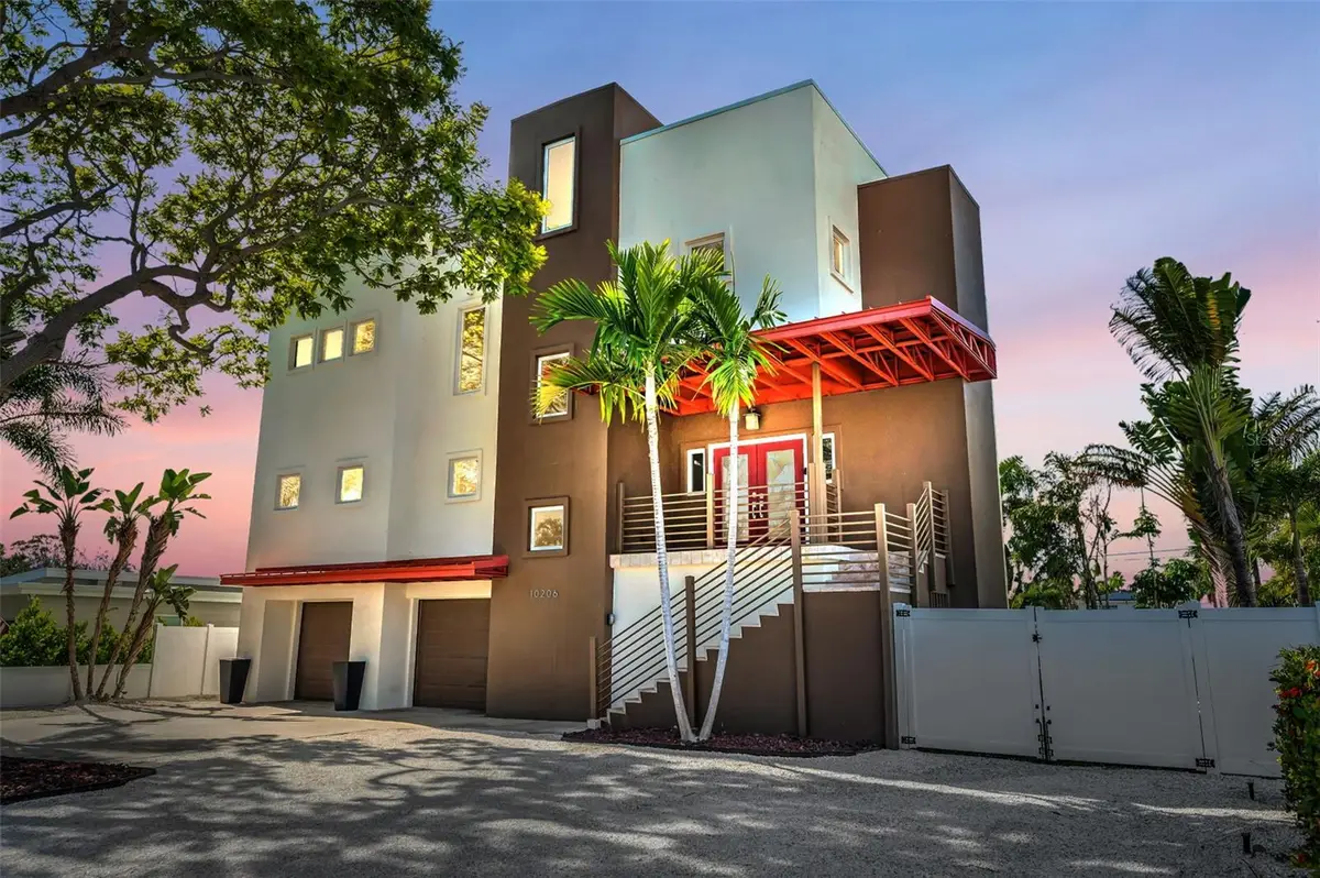 10206 4th Street E, Treasure Island, FL 33706 - Image #1