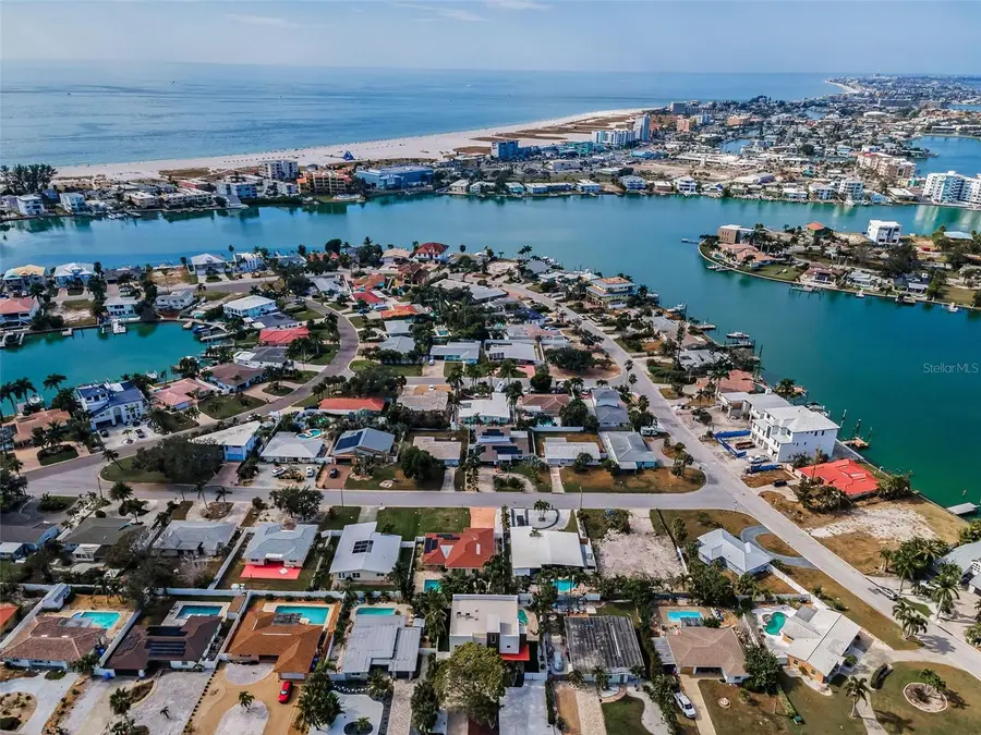 10206 4th Street E, Treasure Island, FL 33706 - Image #3