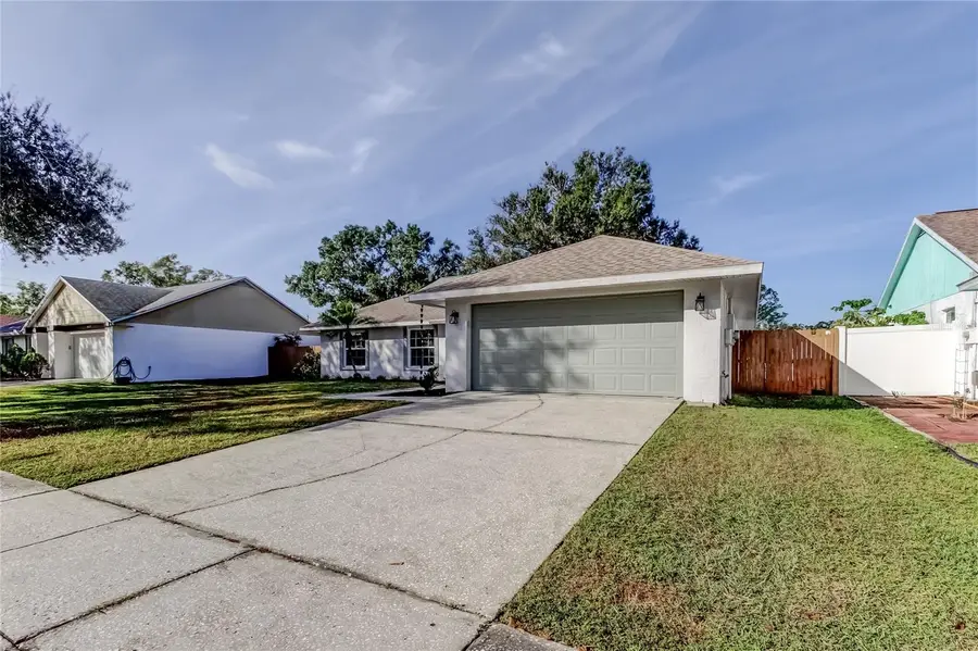 5005 Pennsbury Drive, Tampa, FL 33624 - Image #2