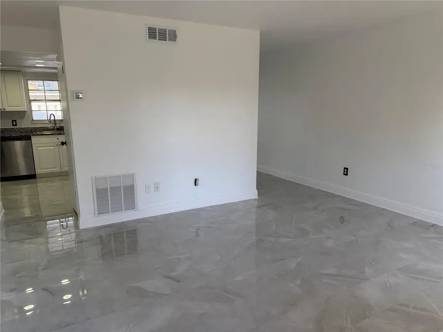 7627 Deleon Court, Tampa, FL 33615 - Image #3