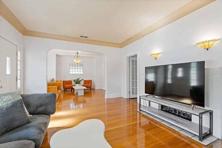 727 23rd Avenue N, Saint Petersburg, FL 33704 - Image #3