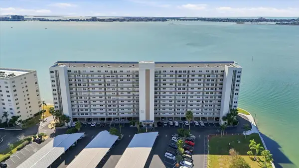 6060 Shore Boulevard S #203, GULFPORT, FL 33707