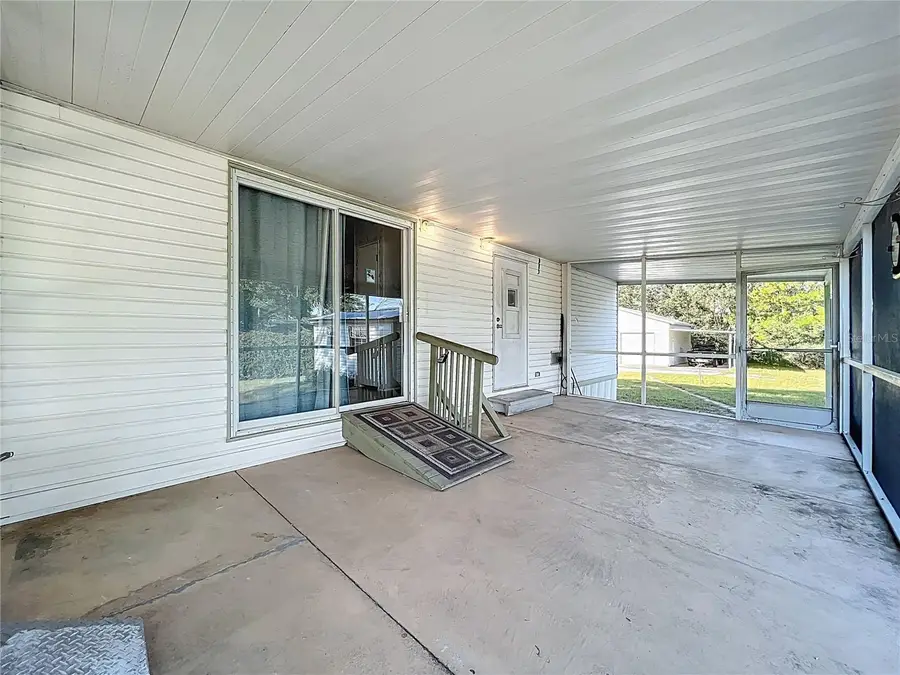 35819 S Shelley Drive, Leesburg, FL 34788 - Image #3