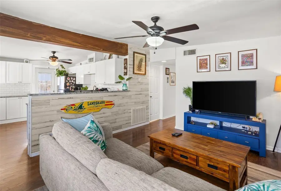 1018 55th Avenue N, Saint Petersburg, FL 33703 - Image #2