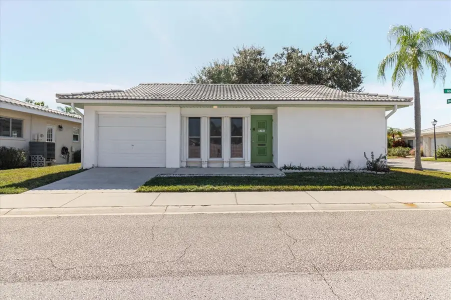 5396 Acacia Trail N, Pinellas Park, FL 33782 - Image #2