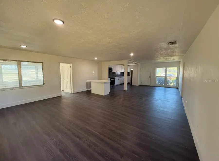 2734 19th Street S, Saint Petersburg, FL 33712 - Image #3