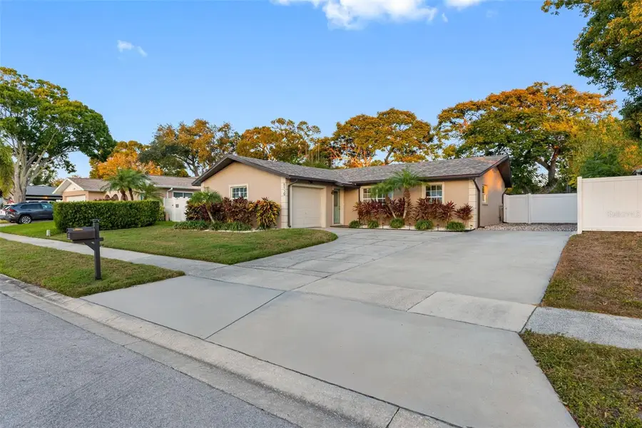 8139 129th Lane N, Seminole, FL 33776 - Image #2