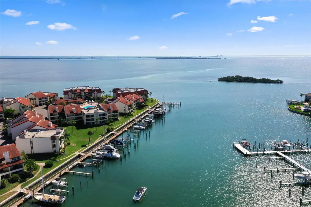 132 1st Street E #104, Saint Petersburg, FL 33715 - Image #1