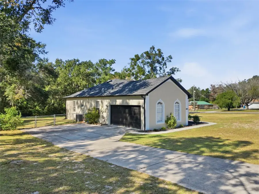 5495 Emerald Drive, Dade City, FL 33523 - Image #2