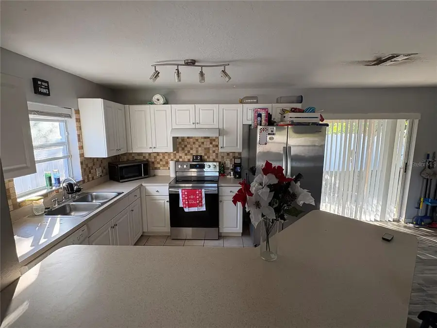 5230 Cherry Avenue, Seffner, FL 33584 - Image #2