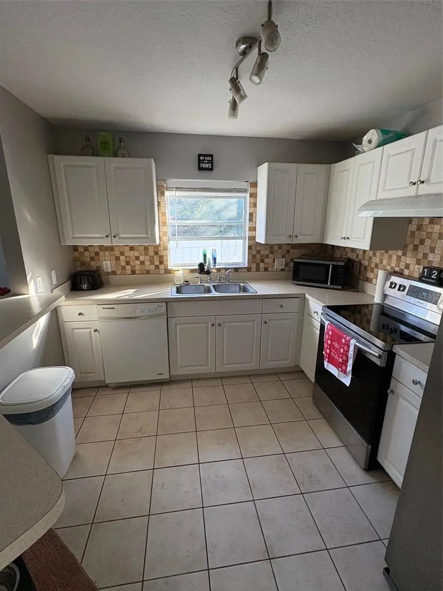 5230 Cherry Avenue, Seffner, FL 33584 - Image #3