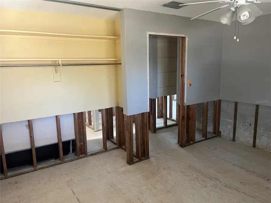 1898 Dolphin Boulevard S, Saint Petersburg, FL 33707 - Image #3