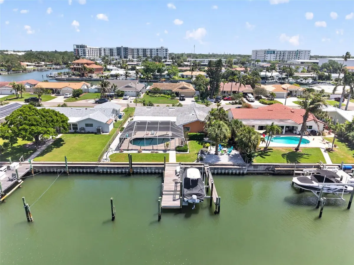 4461 38th Way S, Saint Petersburg, FL 33711 - #1