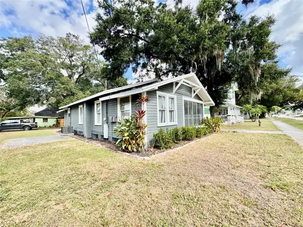 906 W Baker Street, PLANT CITY, FL 33563