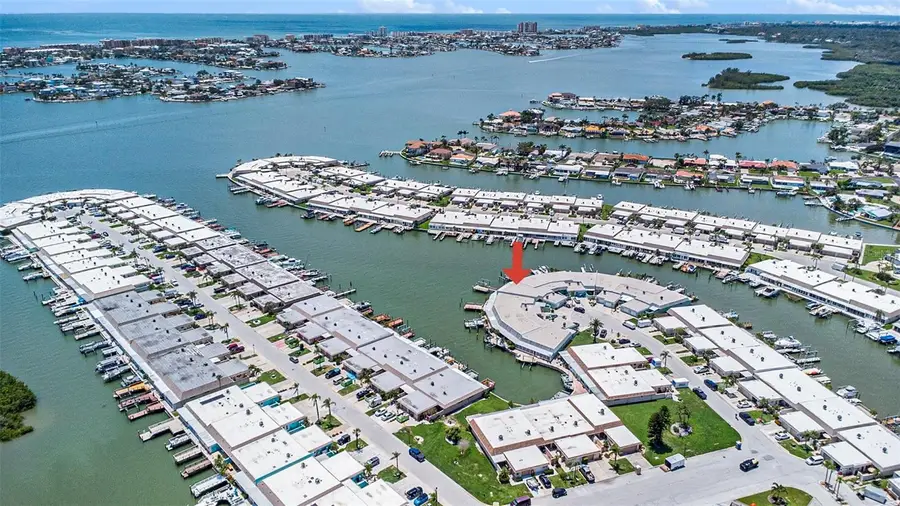 384 Boca Ciega Point Boulevard, Saint Petersburg, FL 33708 - Image #3