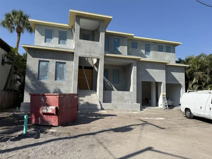 423 S Royal Poinciana Drive, Tampa, FL 33609 - Image #2